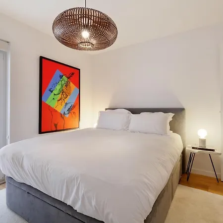 Stunning 2 Bed Apt W/terrace & Sleeps 5 Nr Rato *