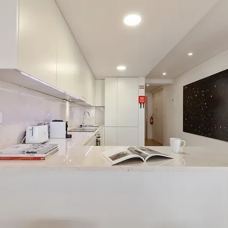 Stunning 2 Bed Apt W/terrace & Sleeps 5 Nr Rato 아파트 *