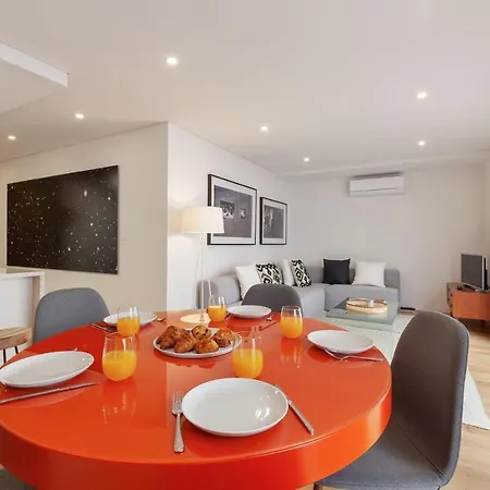 Stunning 2 Bed Apt W/terrace & Sleeps 5 Nr Rato Appartamento Lisbona