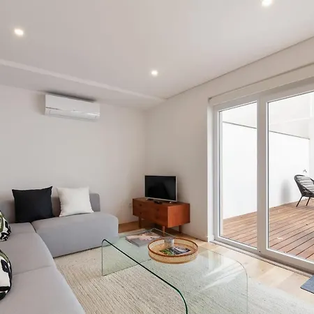 Appartamento Stunning 2 Bed Apt W/terrace & Sleeps 5 Nr Rato Lisbona