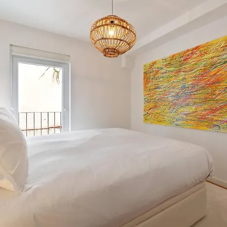 Appartamento Stunning 2 Bed Apt W/terrace & Sleeps 5 Nr Rato Lisbona